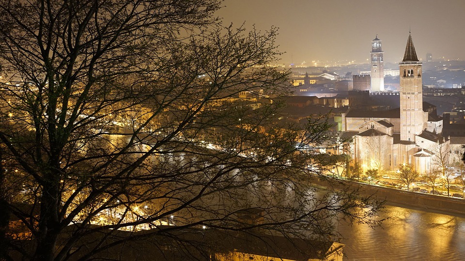 Verona, una delle città darte più belle ditalia golf resort e ... Città italiane più belle a natale